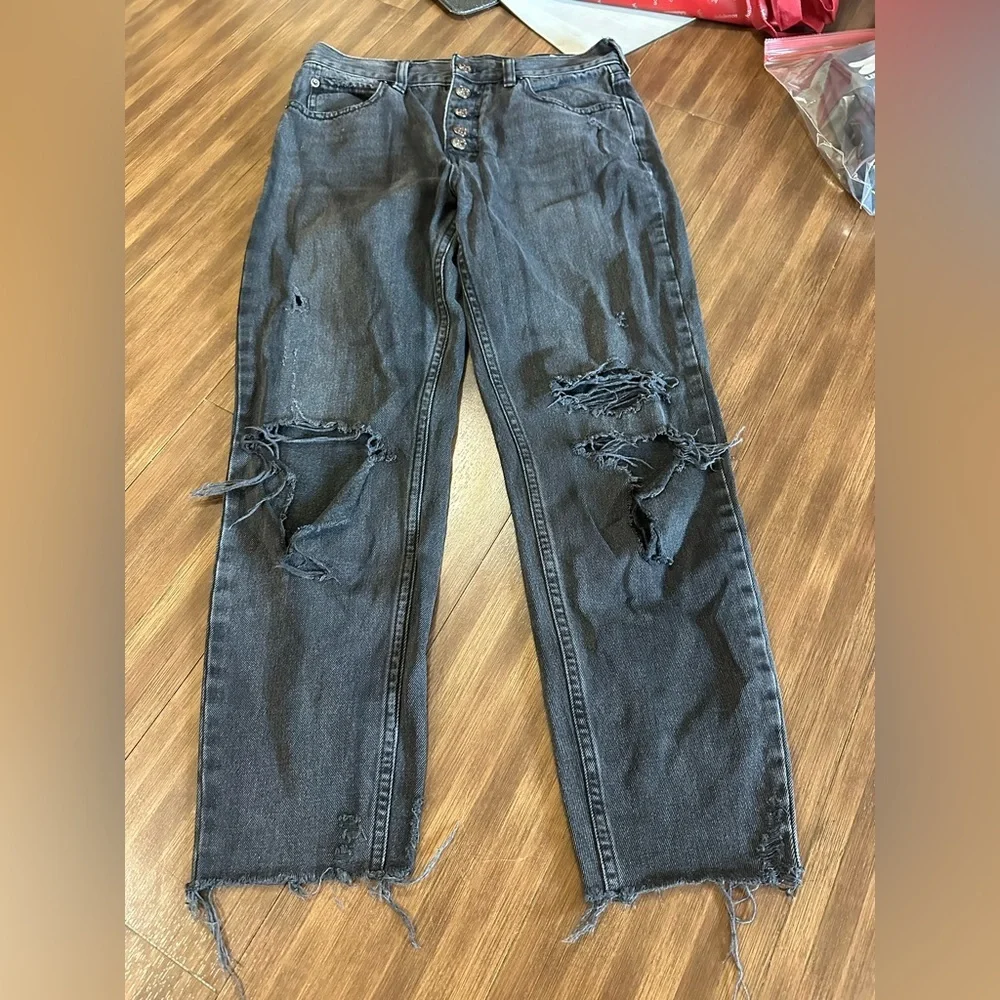 We the free FREE PEOPLE: DISTRESSED BLACK MAGGIE JEANS size 27 OB901514 - Picture 5 of 9